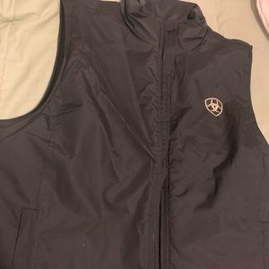 Ariat vest